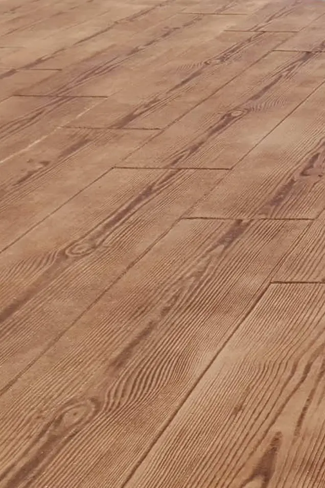 Pavimento de hormigón impreso madera