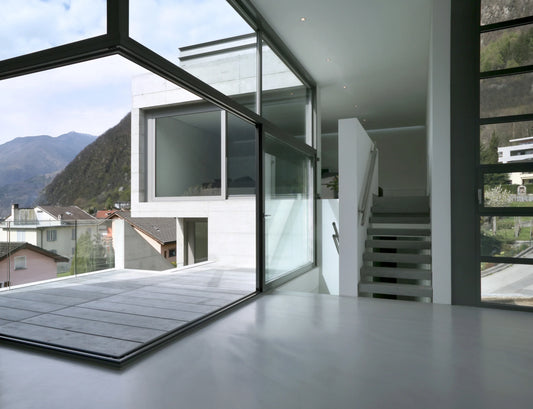 Escaleras de microcemento: conoce la estética que marca la diferencia