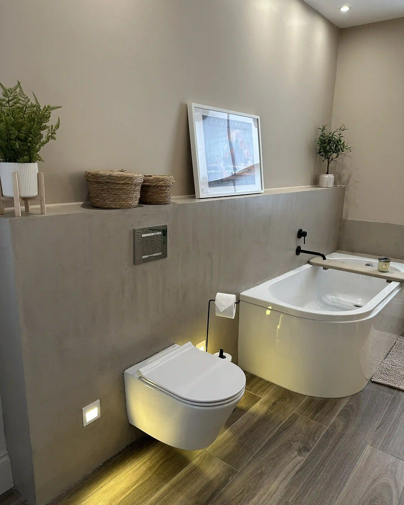 The bathroom of @thelittlehouseinlondon: wall in Spike, after