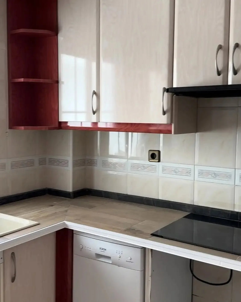 Chloe's kitchen (@crafts_cm) with Smartcover Tiles, before