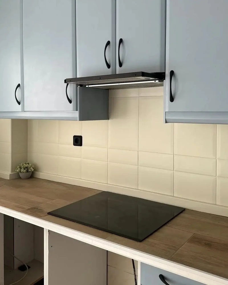 Chloe's kitchen (@crafts_cm) with Smartcover Tiles, after