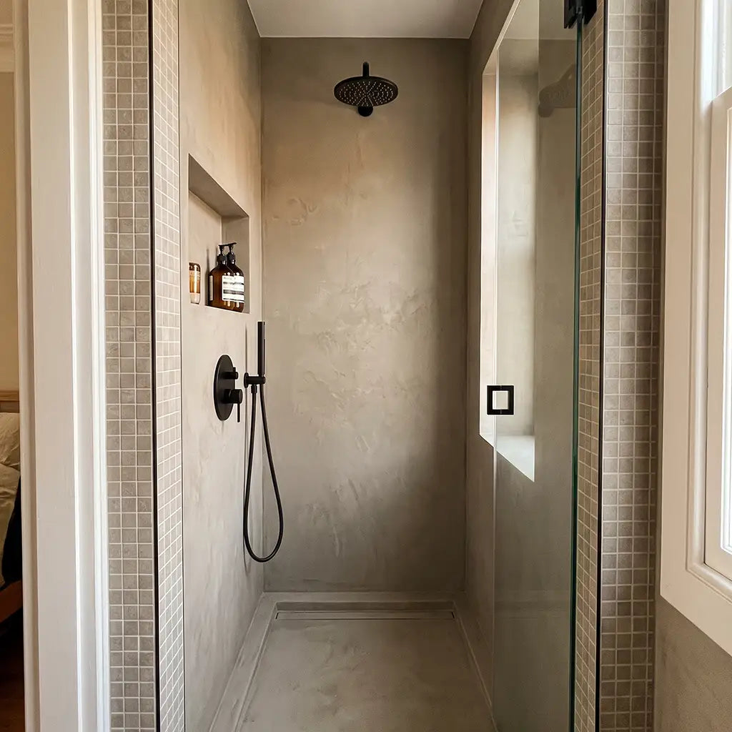 Microcement shower in Papyrus colour, Smartcret bathroom kit