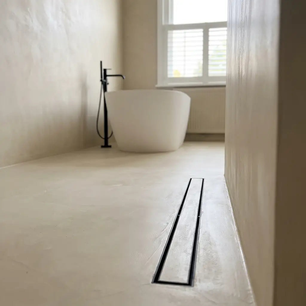 Microcement shower in Porcelain colour, Smartcret bathroom kit