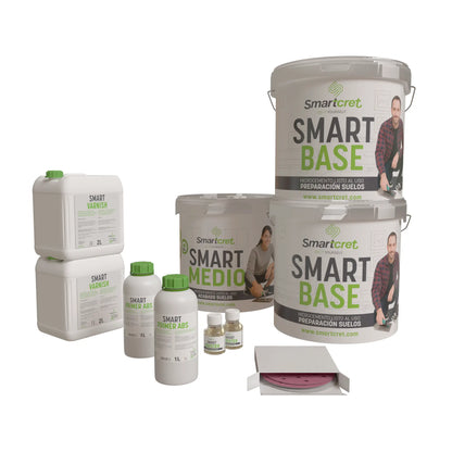 Imagen del kit de microcemento Smartcret para escaleras de obra, composición de envases al completo para 16 m².
