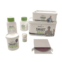 Imagen de los envases que conforman el kit de microcemento Smartcret para suelos de baño con juntas de hasta 4m².