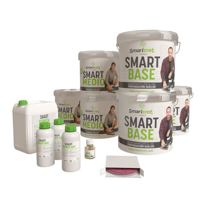 Todos los envases que incluye el kit de microcemento Smartcret para suelos y escaleras de azulejo.