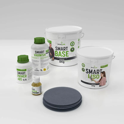 Inhalt des Mikrozement Sets für Badezimmer 4 m² auf Gipskarton, Putz oder Zement: Smart Primer ABS, Smart Base, Smart Liso, Smart Varnish, Smart Booster und Schleifscheiben