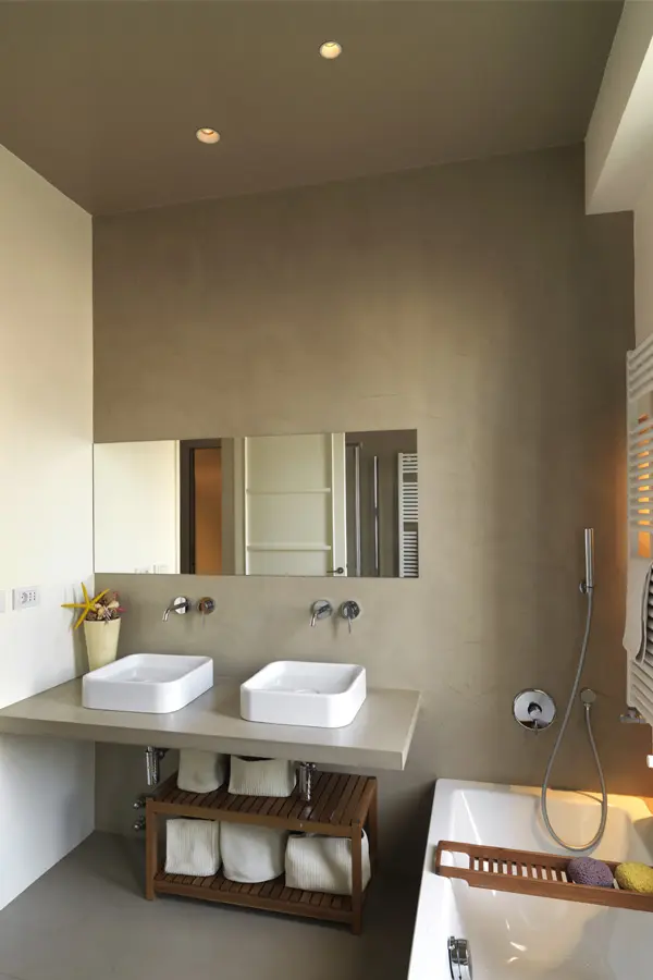 Microcement wall in toilet